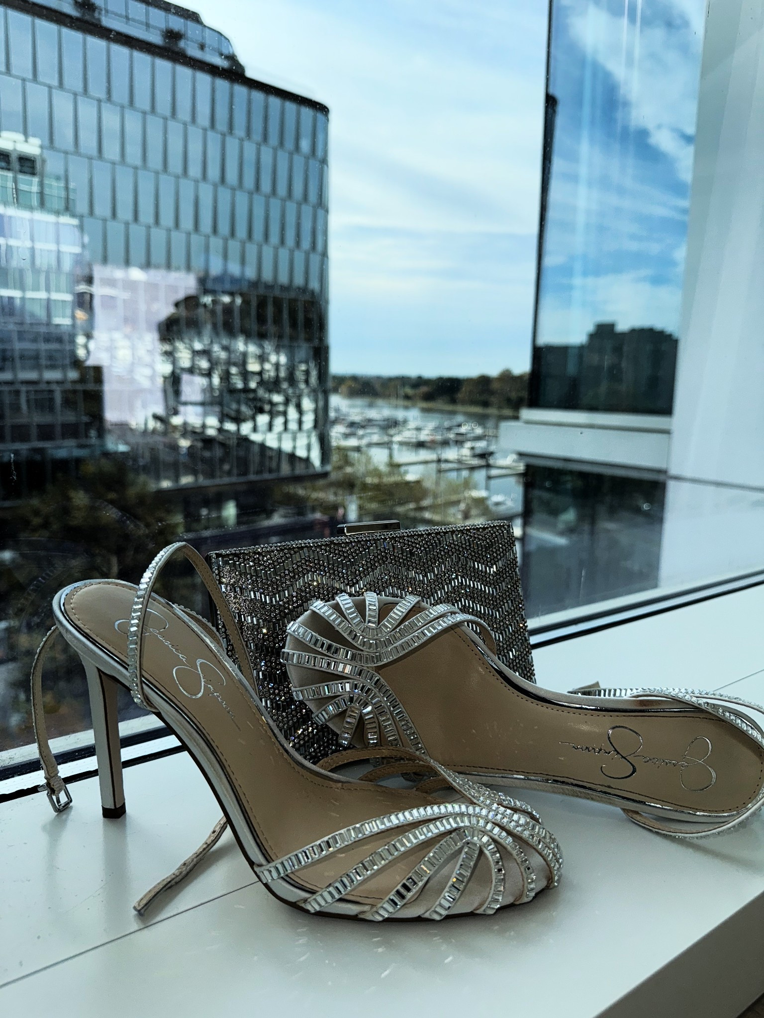 Silver strappy heels that turn heads without saying a word. Perfect for galas, weddings, or any moment that deserves sparkle ✨ #EveningStyle #LTKfashion #HeelsEdit
#LTKStyleTip #LTKShoeCrush

#LTKWedding