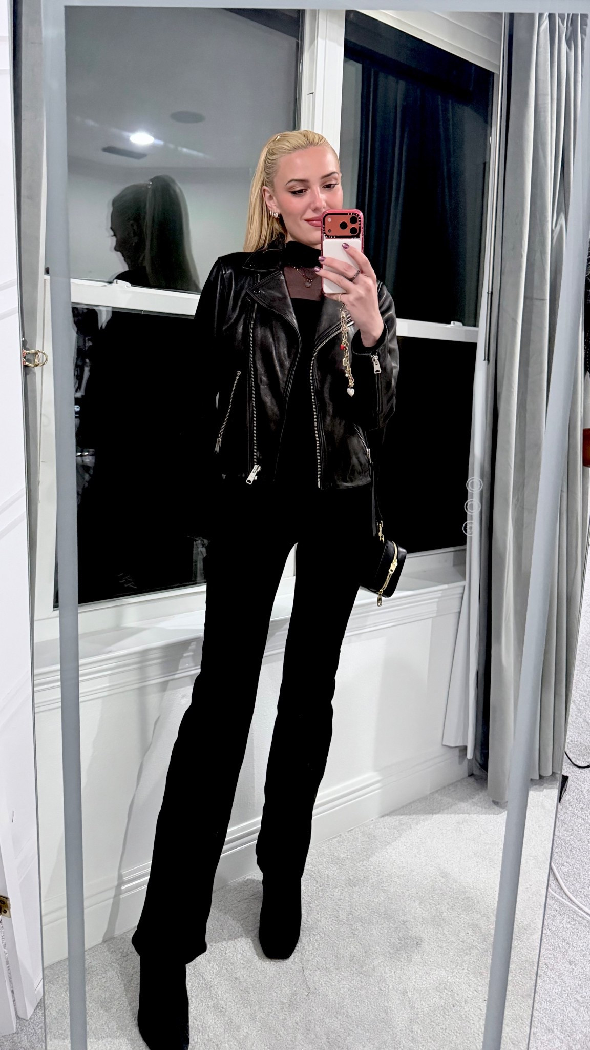 Outfit tonight🖤 

#LTKdayinmylife #LTKootd