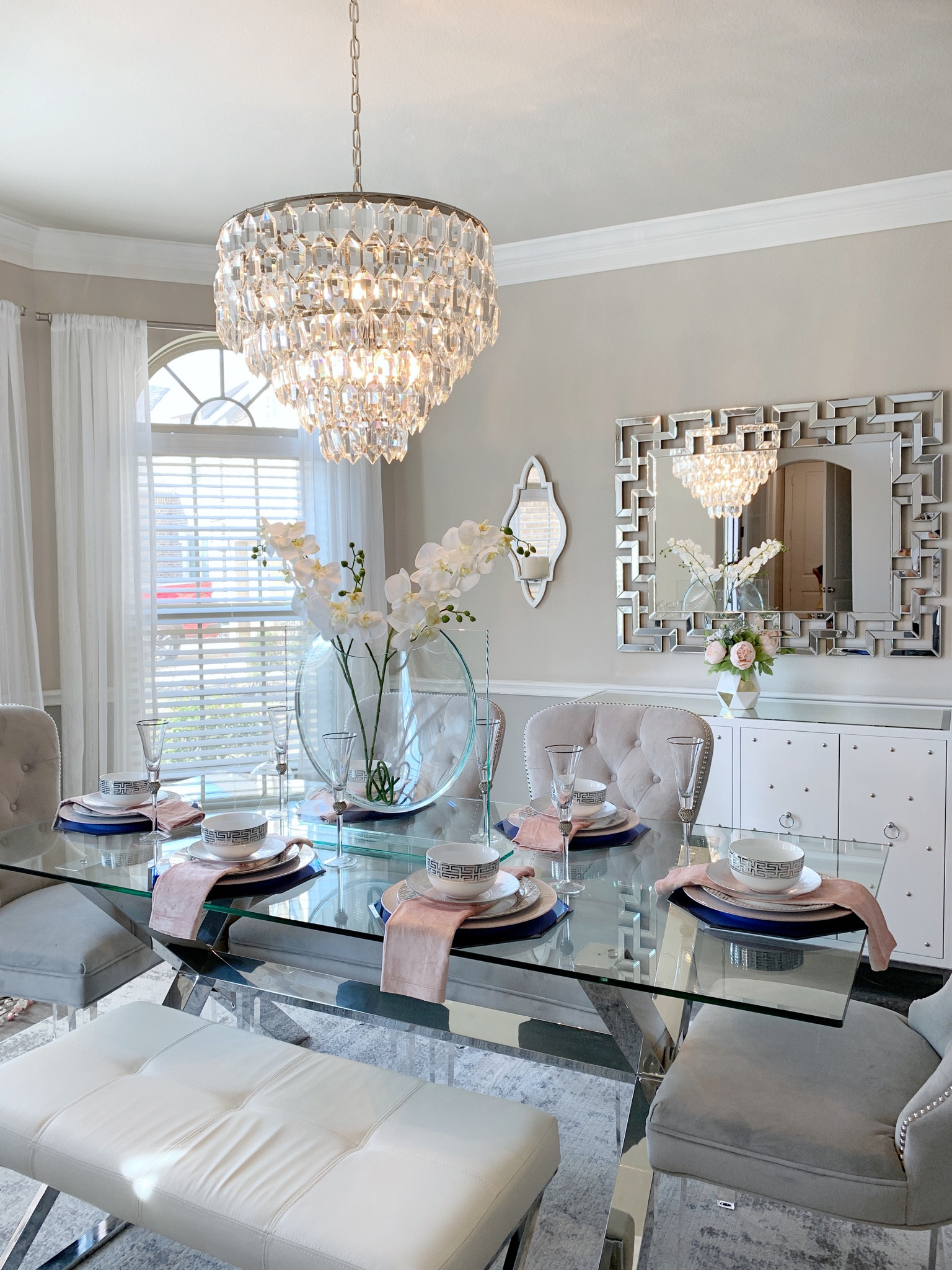 Classic glam dining room inspo! Shop items on sale #homedecor #diningroomtable #diningroomfurniture #diningchairs #diningtable #chandelier #diningroom 

#LTKhome #LTKFind #LTKsalealert