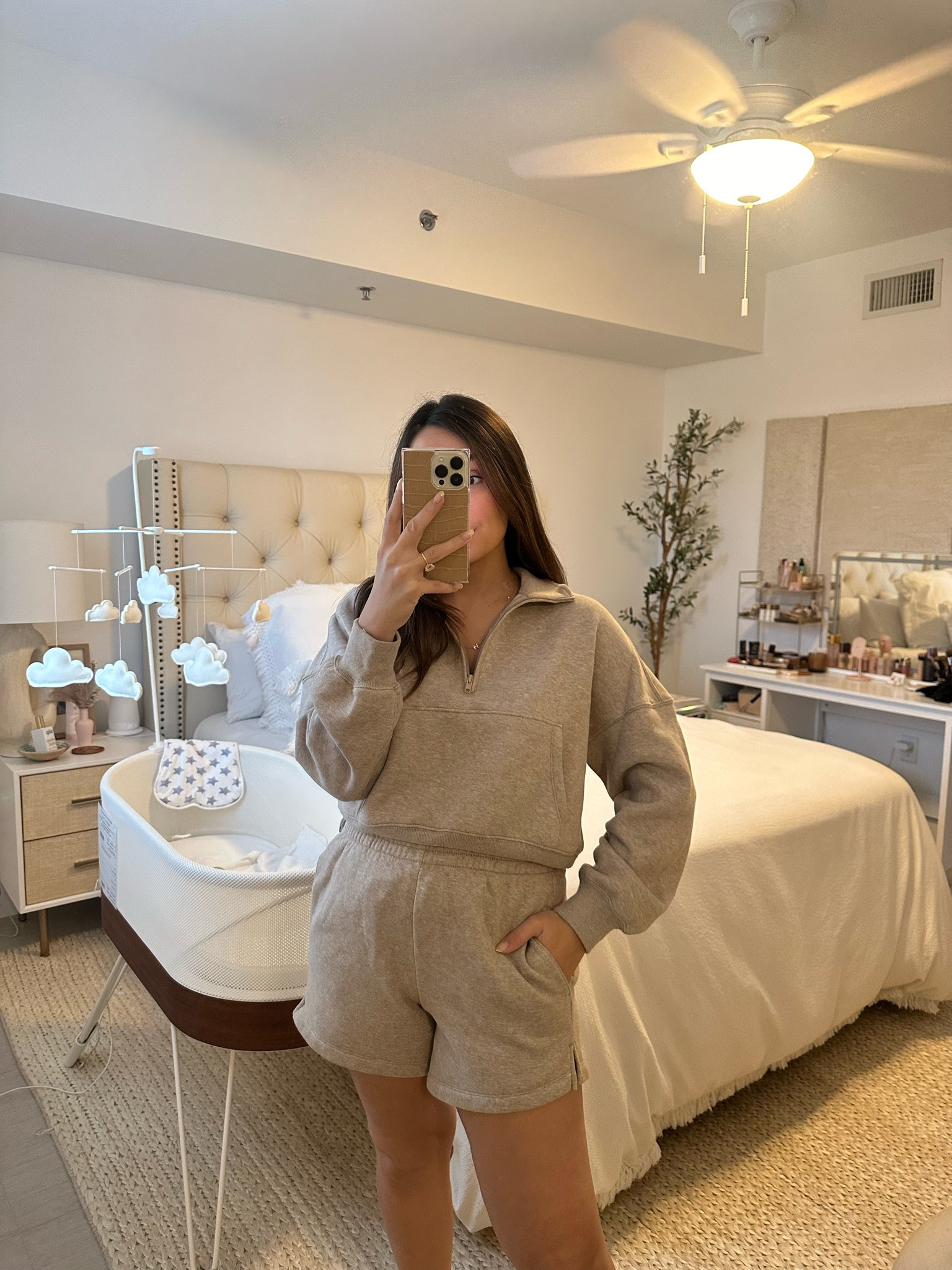 Absolutely love this comfortable set! Wearing a size small in both 

Abercrombie, new mom outfit