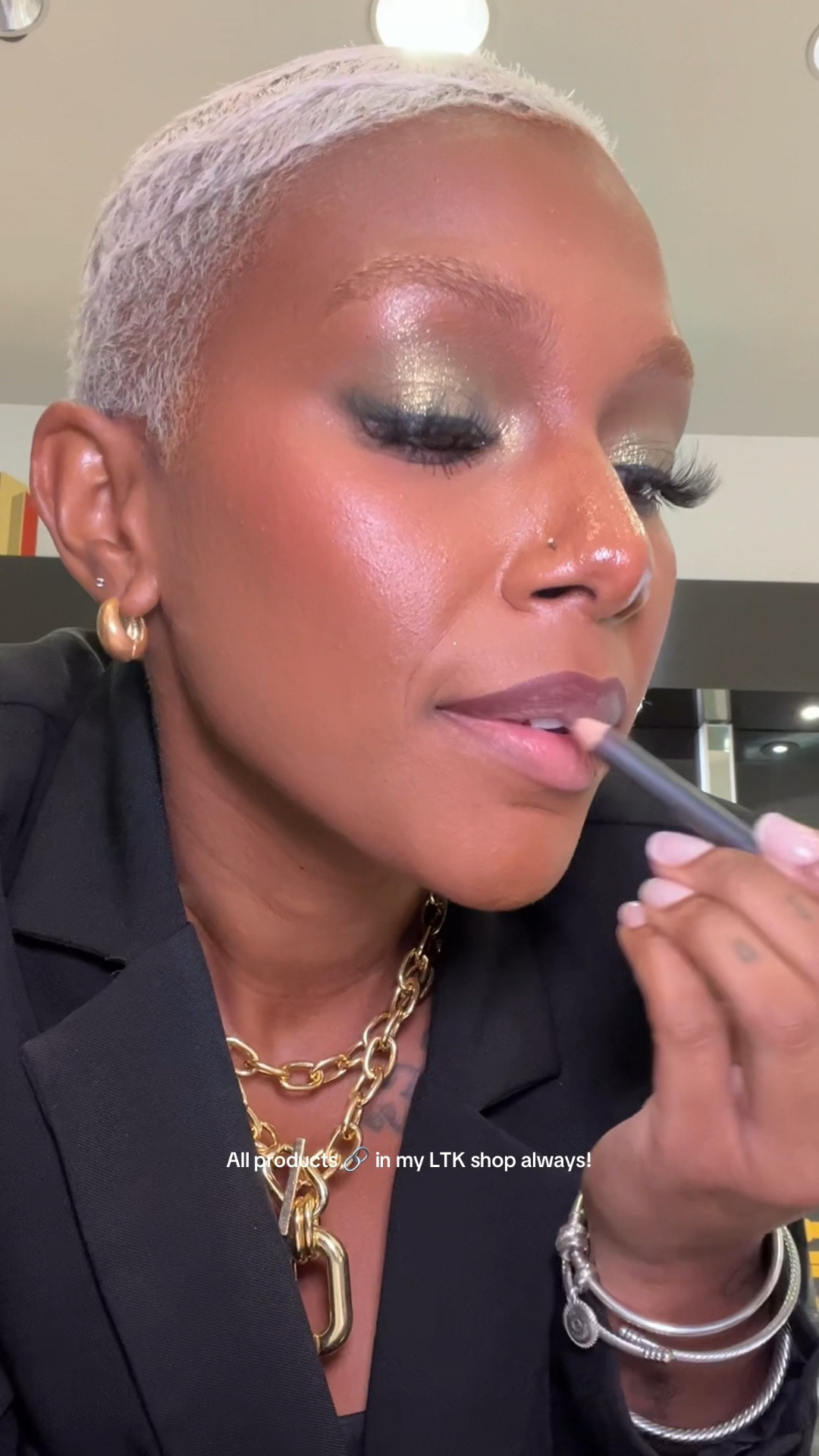 Green shadow with a deep brown lip is one of my favorite makeup looks xx

#LTKBeauty