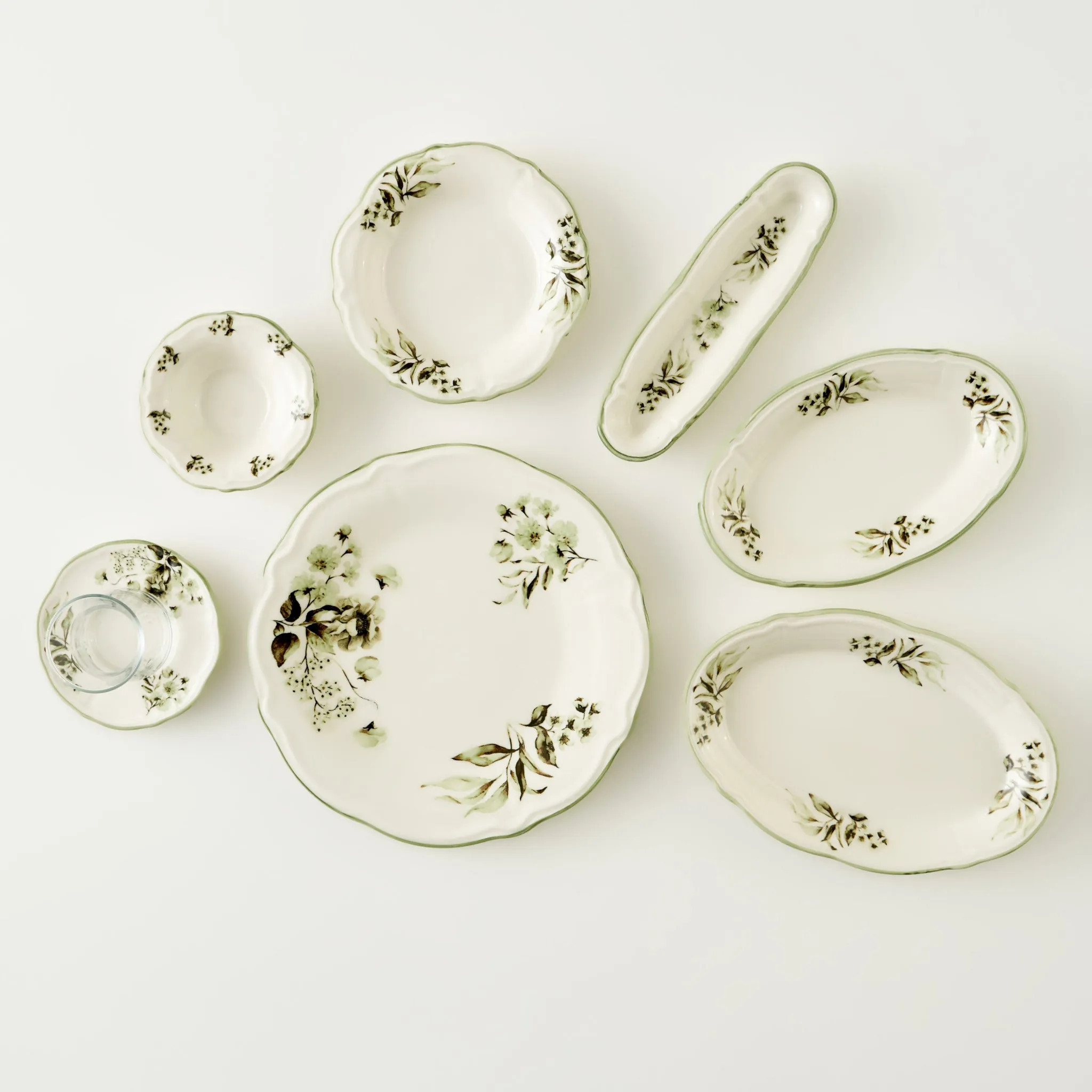Julia 26 Piece Breakfast Set | Bella Maison USA