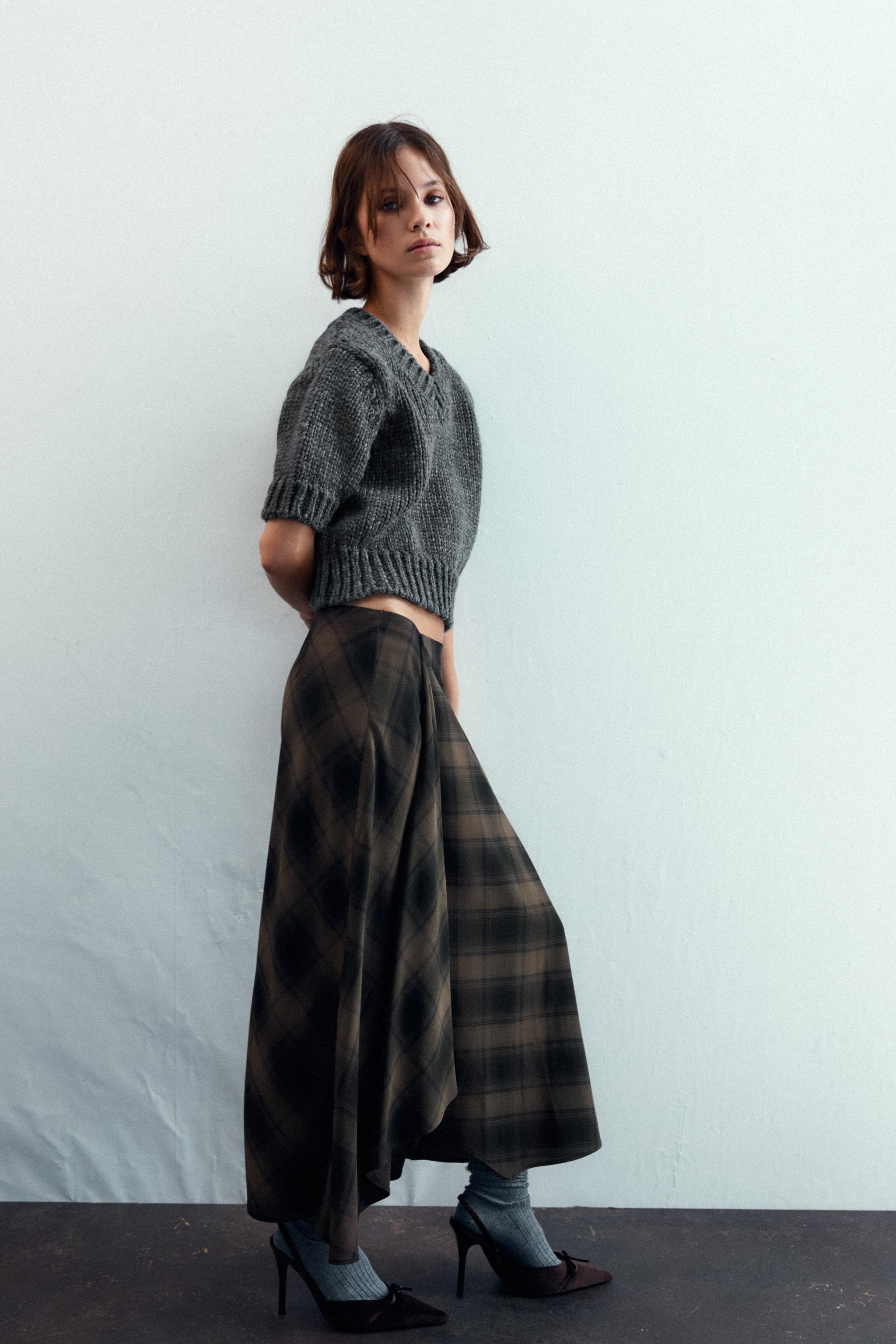 CHECKED MIDI SKIRT | Zara UK