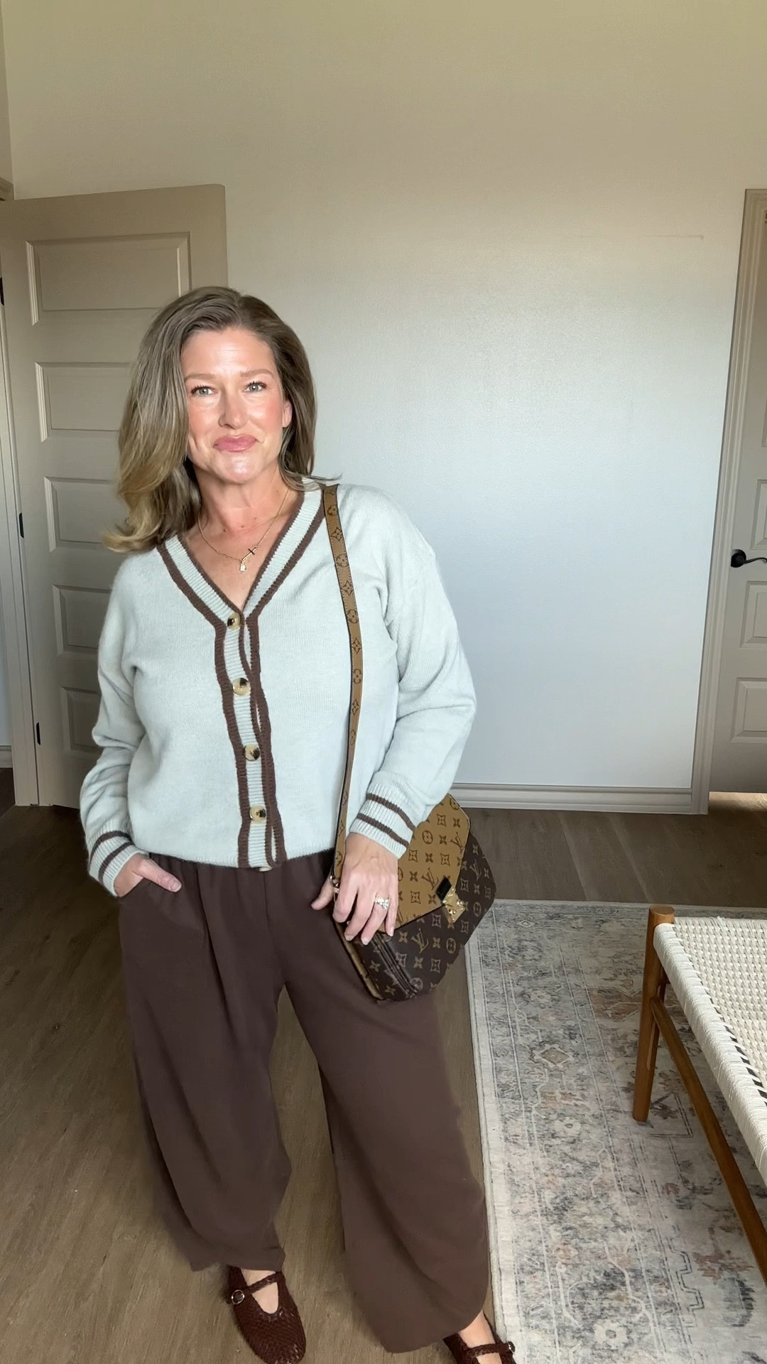 Casual Fall Outfit 

#LTKFindsUnder50 #LTKShoeCrush #LTKStyleTip