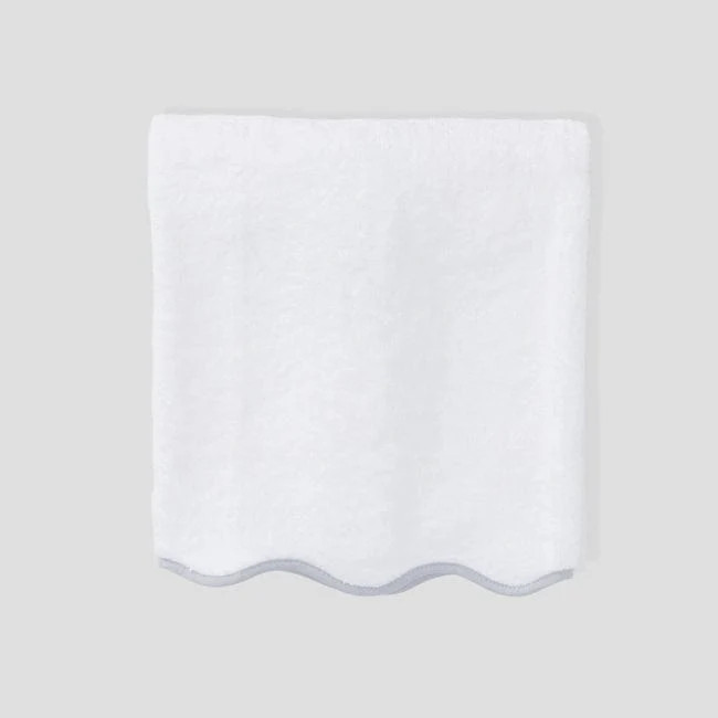 Scallop Bath Towel | Weezie Towels