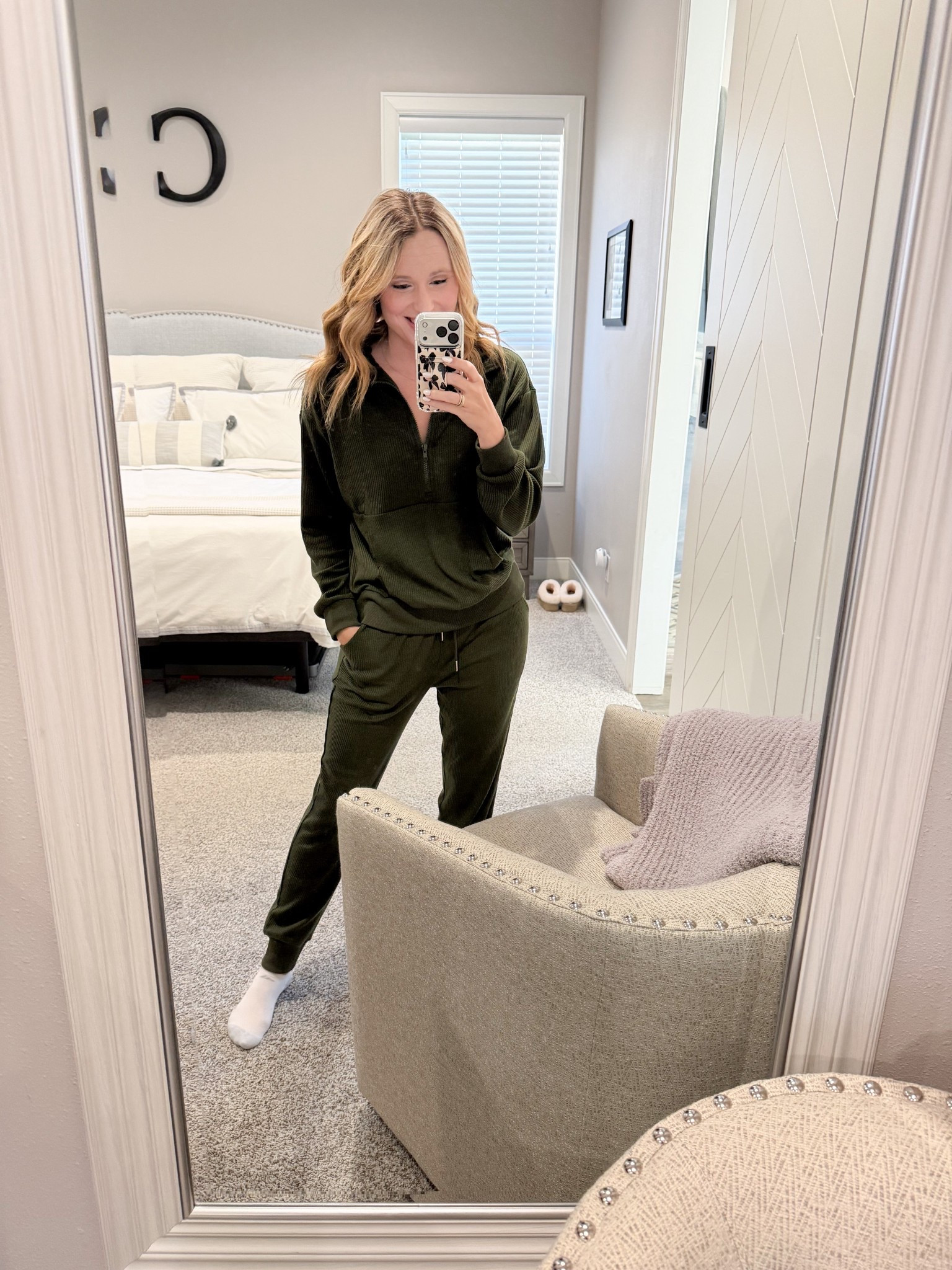 Obsessed with this green sweat set from Amazon! So soft and comfortable!

#LTKmomlife #LTKFindsUnder50 #LTKootd