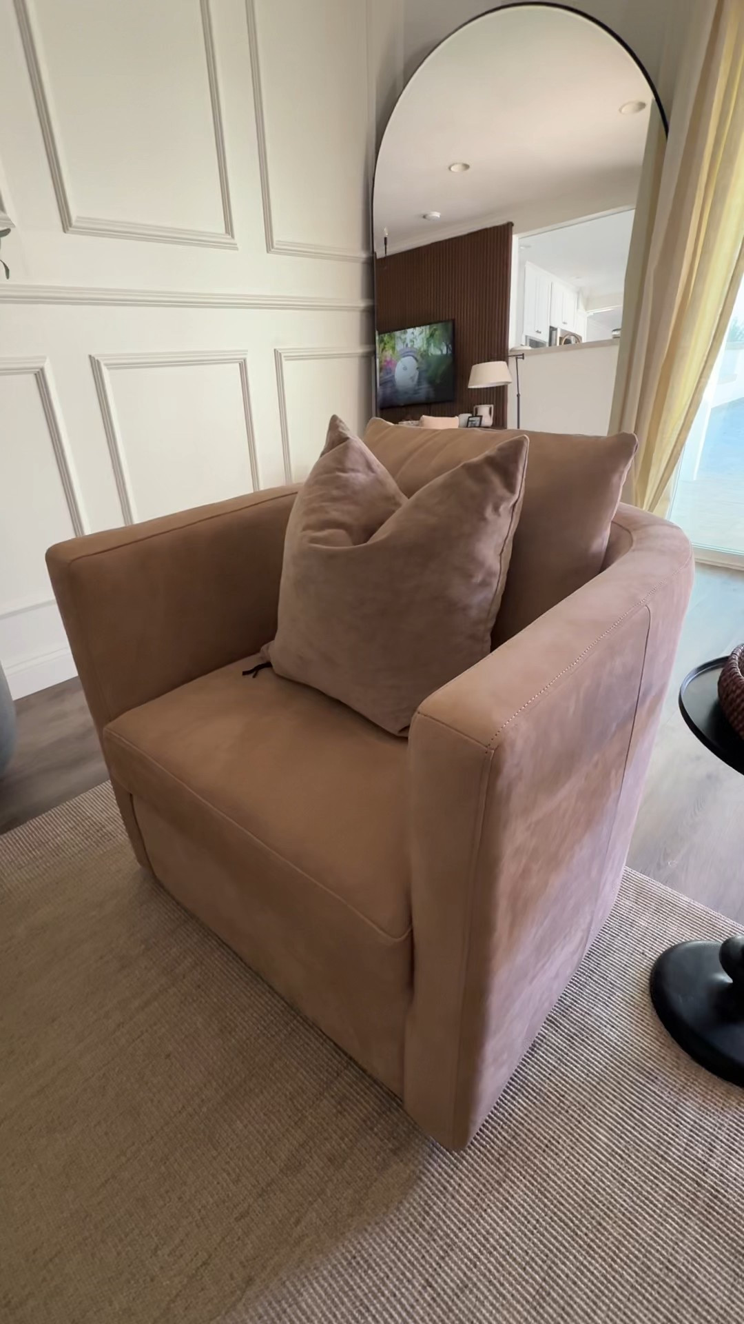 
This @PotteryBarn swivel chair is one of my favorite cozy home finds 🤎 Soft, supportive, and perfect for everyday lounging. I’ve also linked similar swivel chairs at affordable prices so you can find the right fit for your space + budget👏👏

#LTKvlog #LTKmomlife #LTKU