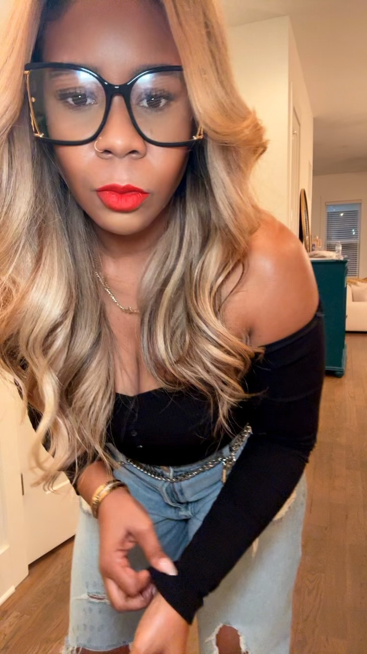 Concert look! My feet are not going to be happy with me tomorrow 😩 @jluxlabel on the bodysuit, @goodamerican on the jeans, and @ysl on these feet killers 

#LTKootd #LTKgrwm