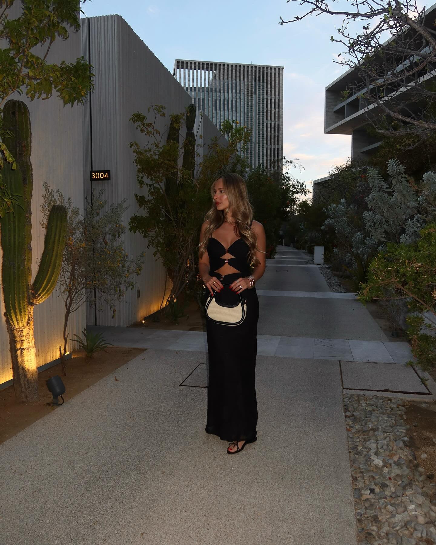 mexico nights 🌙🖤🇲🇽 

> beautiful black set from @citybeachaustralia 
> use code STYLEGOALS for 20% off* full-priced items 

•
•
•
#citybeachaustralia #mexico #loscabos #beachvacation #vacationlooks #vacationoutfits #springfashion #springstyle #springlook #whattoweartoday #ootdinspo