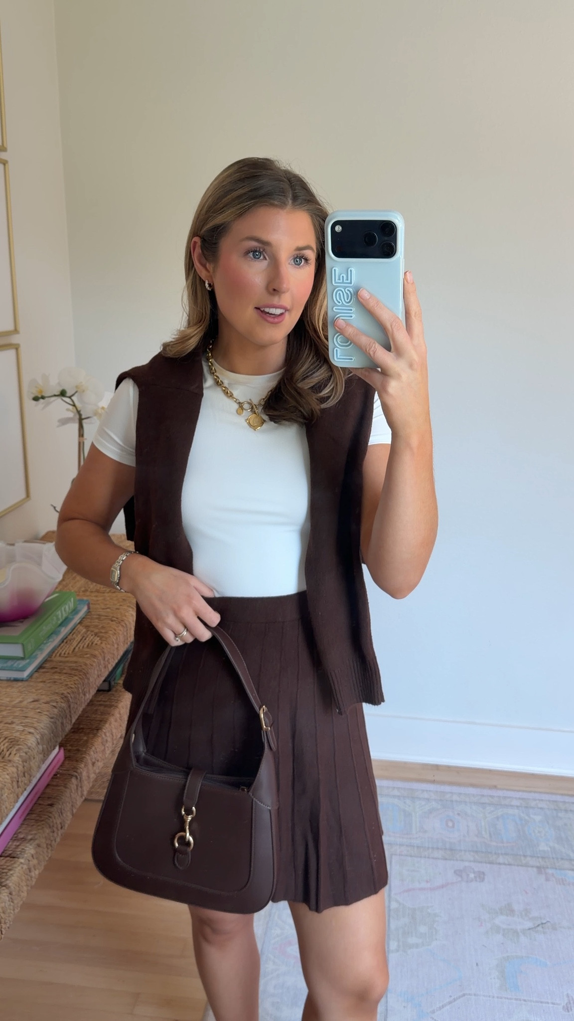 Easy outfit idea for fall! Wearing a S in everything