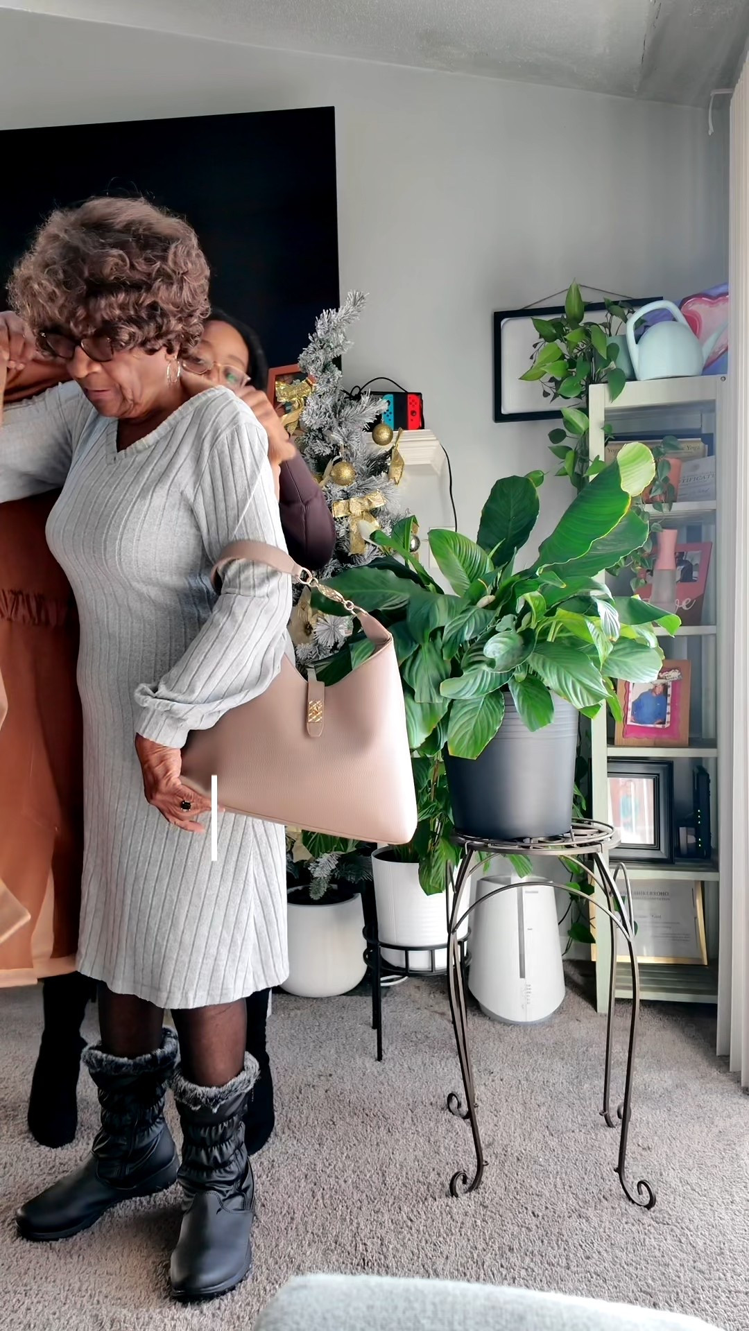 Enjoy a wee in my life as a caregiver, entrepreneur & homeschool mama 🤎

#LTKdayinmylife #LTKHoliday #LTKgrwm