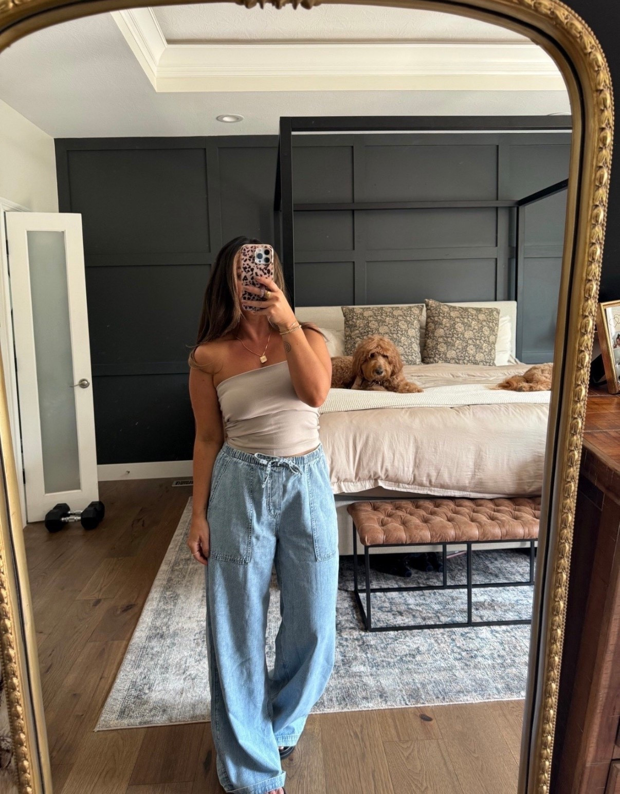 Dying over these pants right now 🩵

#LTKgrwm #LTKootd #LTKmomlife