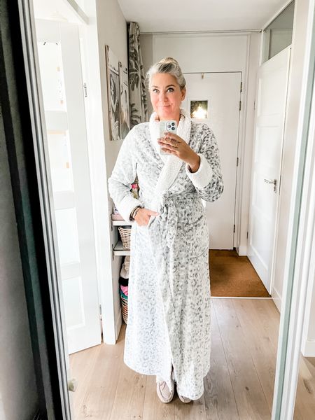 Getting a tall robe has been life changing for me. This one is soft as clouds and hits me at my ankles (I am 1.84m). 



#LTKhome #LTKeurope #LTKSeasonal