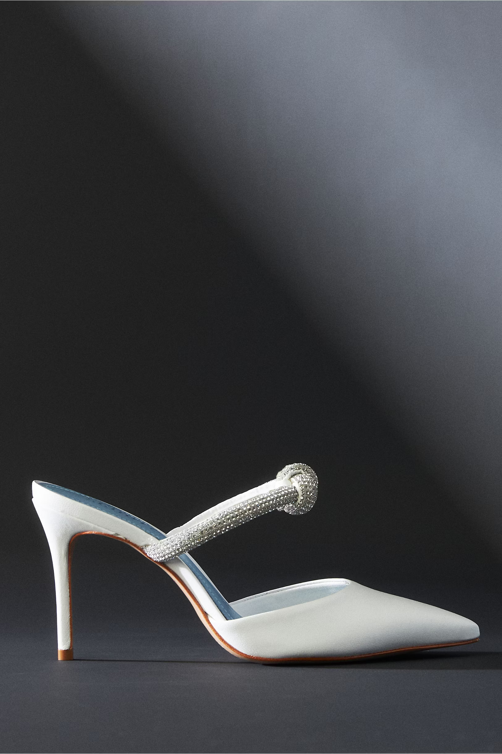 Schutz Pearl Ivory Mule



$138.00





Or 4 interest-free installments of $34.50 by

More Info
 ... | BHLDN