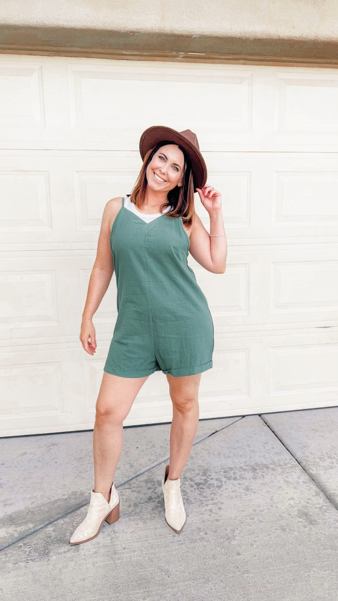Cutest fall jumper and boots from Amazon
.
.
.
.
.
.
Romper
Jumpsuit
Fall outfit 
Fall look
Fall style 
Booties 
Causal style
Comfortable style
Overalls 
Travel outfit 
Amazon style
Budget style
Amazon finds 
Fedora
Hat
Fall hat
Country style

#LTKunder50 #LTKstyletip