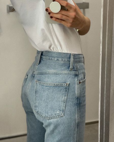 Agolde pinch waist jeans TTS 26. Mother white tshirt size up M