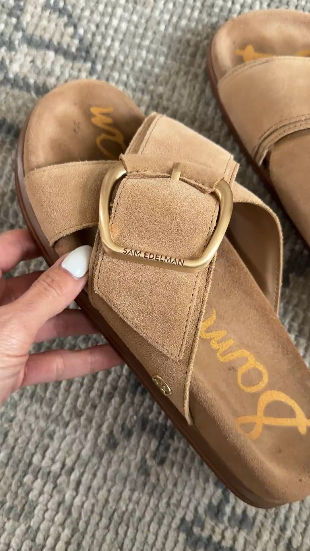 These suede clogs are such a good shoe for that in between season when I’m ready for fall but it’s still warm outside. The oversized buckle and warm tan suede give jeans and simple outfits a little more texture without feeling too heavy.

suede clogs, Sam Edelman clogs, fall shoes, transitional shoes, casual shoes, tan clogs, suede shoes, fall fashion, everyday shoes, denim outfit, annabrstyle

#LTKootd #LTKSeasonal #LTKOver40
