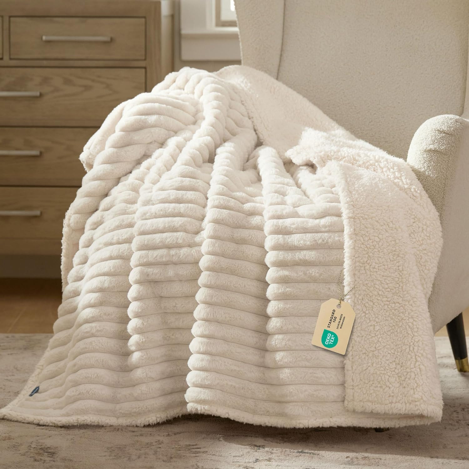 Bedsure ComfyFleece® Waterproof Dog Blankets for Large Dogs,50x60 Cream | Amazon (US)
