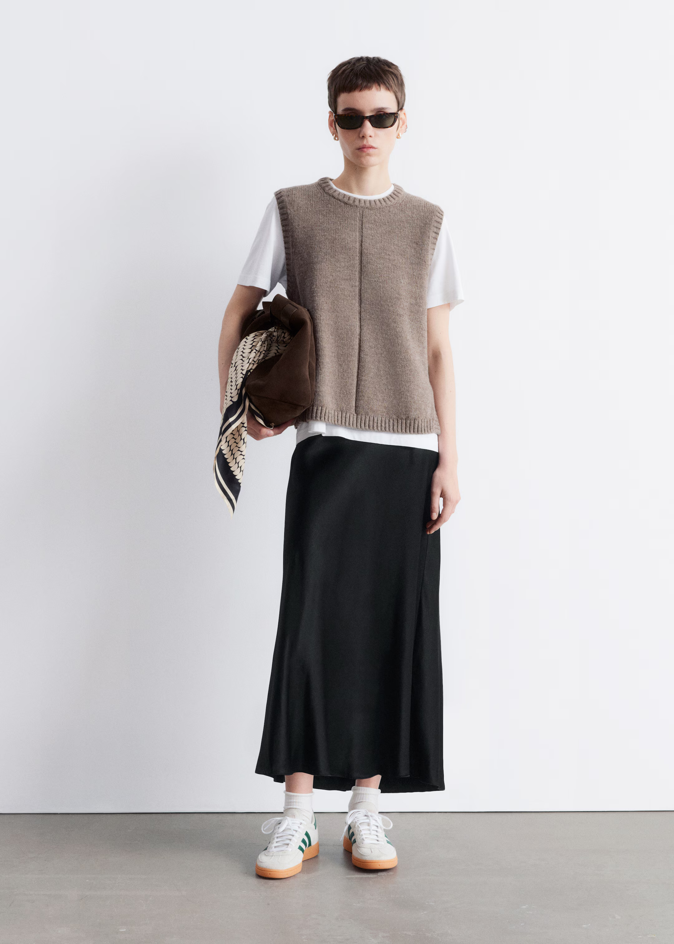 Midirock aus Satin | H&M (DE, AT, CH, NL, FI)