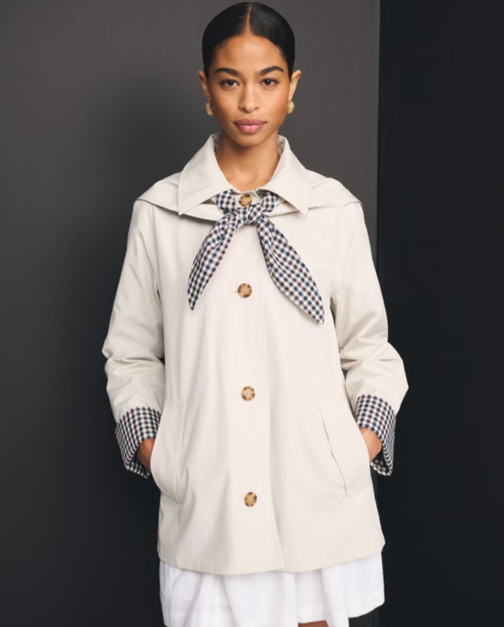 Abercrombie fall jacket / A line trench coat with a removable scarf 

 