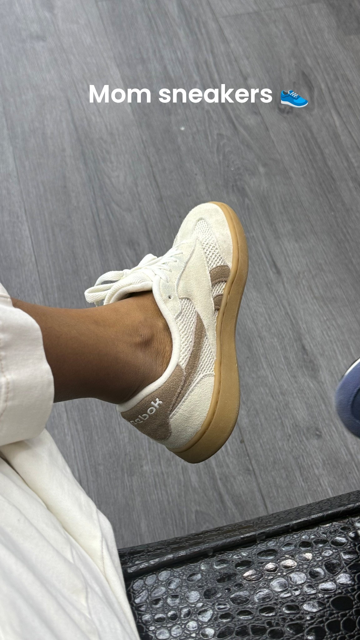 My favorite mom sneakers 👟 