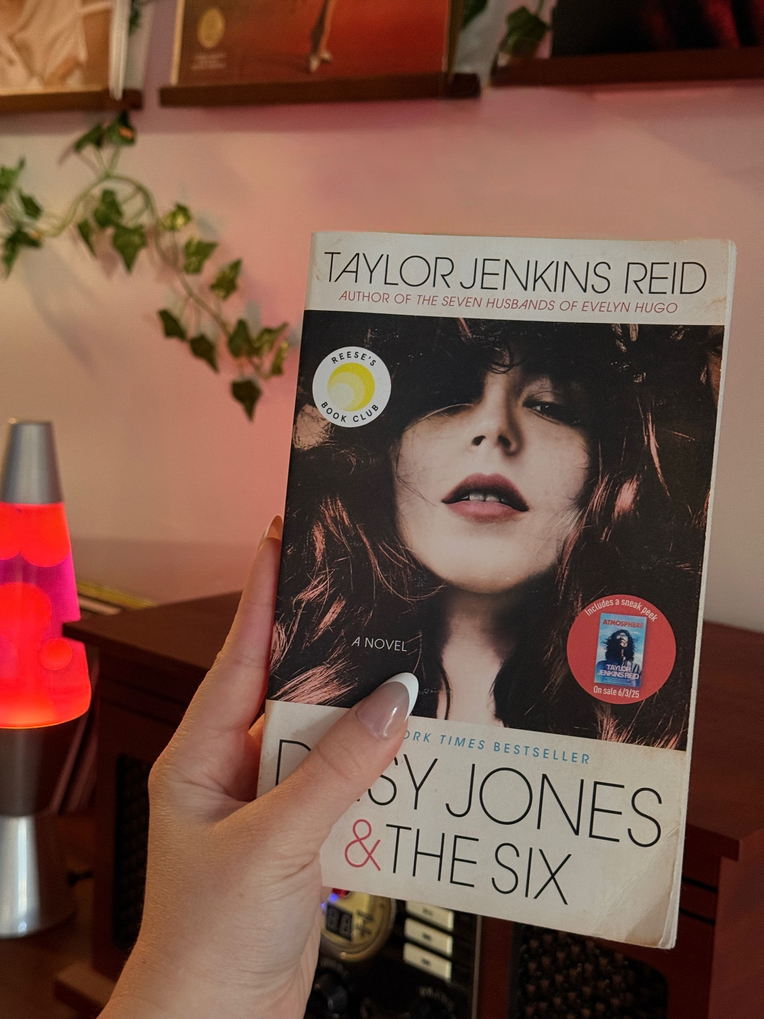 July book club pick 🎸📖
Our July Book Club read was Daisy Jones & The Six! Definitely outside of my typical reading realm, but that’s one of my favorite things about book club—it gets me reading books I probably wouldn’t have picked up on my own. Something different, a little messy, and such a fun one to discuss as a group!
#DaisyJonesAndTheSix #BookClubPick #BookClubBooks #BookRecommendations #SummerReading #BookTok #Bookish #BookLover #ReadingList #LTKBooks

#LTKdayinmylife #LTKHome #LTKstorytime