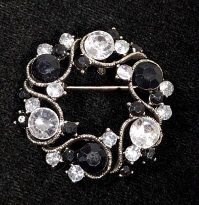 Black Rhinestone Open Work Round Wreath Pin Brooch Gray Metallic Finish Pendant | eBay US