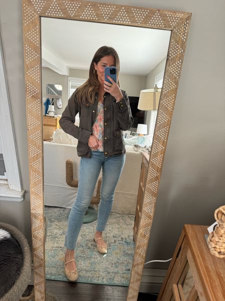 Spring outfit!! 
True size in jeans
True size in jacket
True size in shoes
Top is from 28 coast boutique 

#LTKstyletip #LTKfindsunder100 #LTKfindsunder50