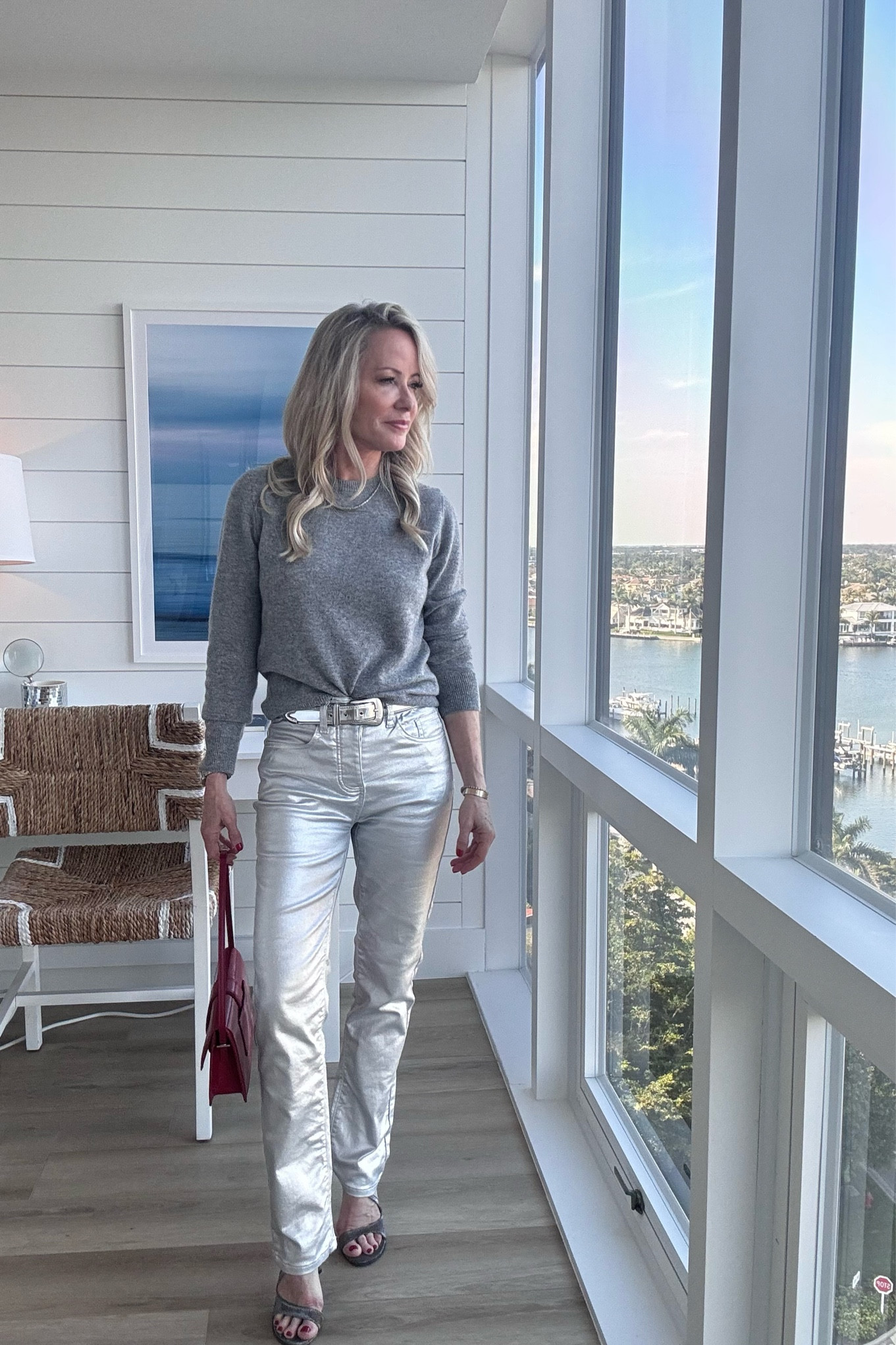 Metallic and cashmeree

#LTKover40 #LTKSeasonal #LTKstyletip