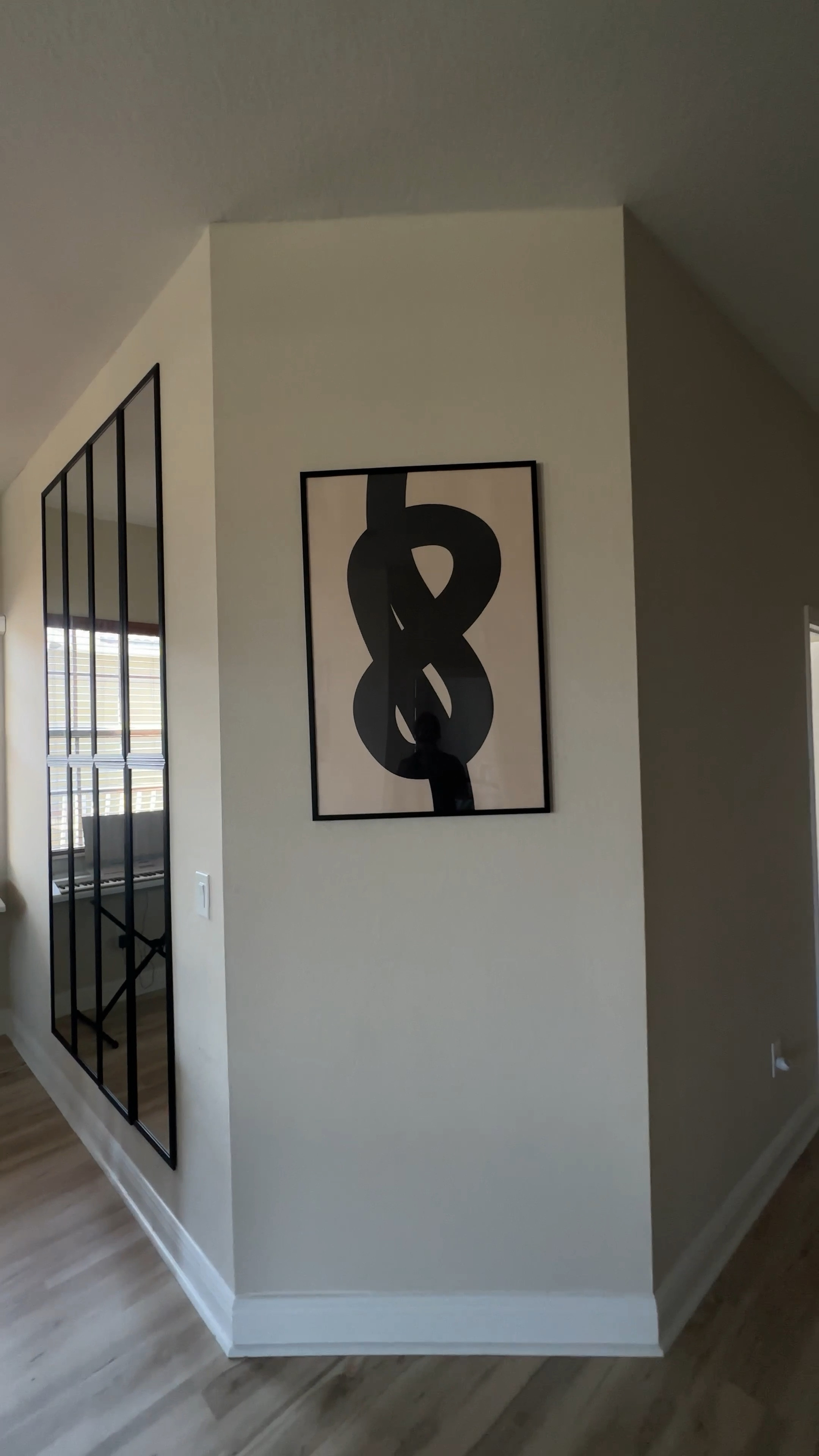 Modern minimalistic wall art from amazon 😍

#LTKfindsunder50 #LTKhome #LTKfamily