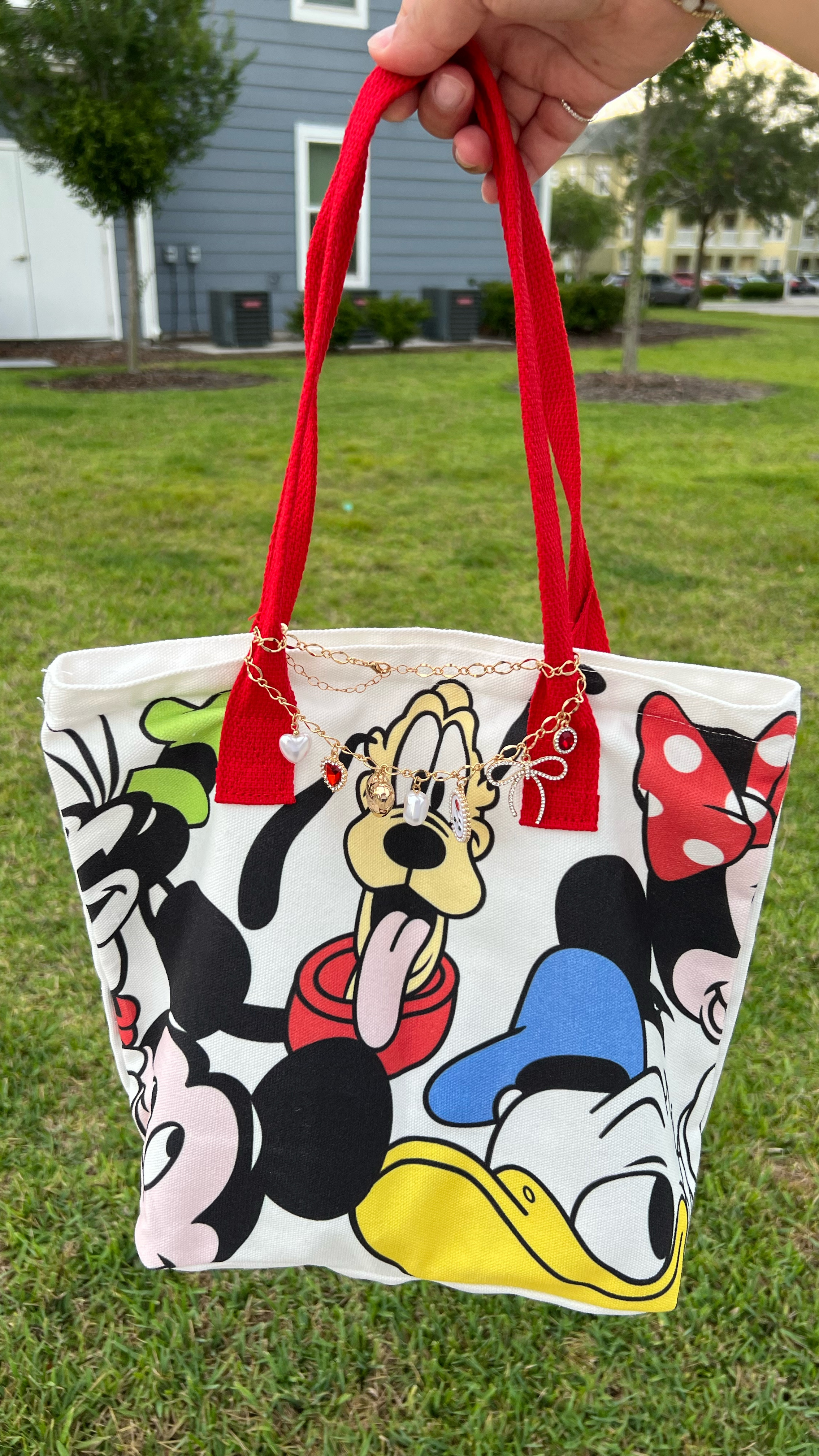 Packed and ready for a full evening at Epcot ✨— and yes, the bag and ears are absolutely the stars of the show 🤩. Today I kept it cute and practical, so I made sure to link everything I packed over on my LTK! 🫶🏼

Click the link in my bio to shop the full park-day lineup!
What’s the most important thing in your park bag? 🤔 
.
.
search 🔍: Pack my bag with me, what’s in my bag, Disney bag, Disney tote, Minnie ears, Epcot bound, Amazon Disney finds, Epcot outfit ideas

#LTKStyleTip #LTKFindsUnder50 #LTKItBag