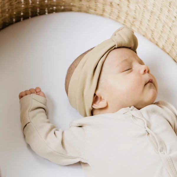 Jersey Knit Fitted Sheet | Plum+Sparrow