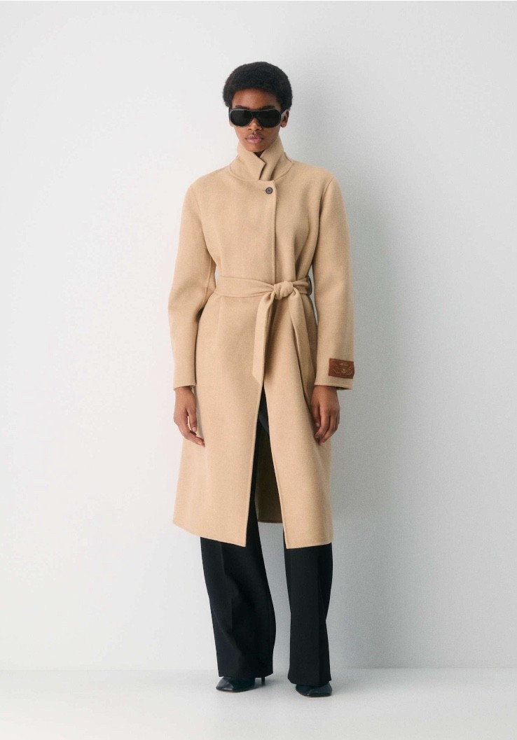 Statement Coats 🧥

#LTKSeasonal #LTKSaleAlert #LTKBeauty