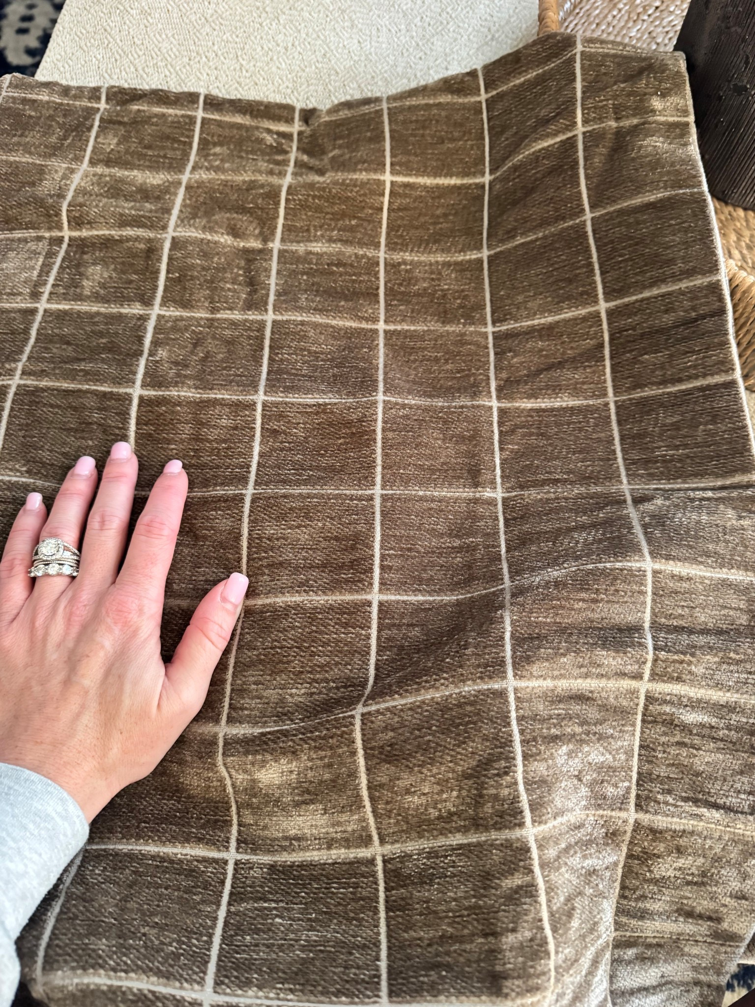 The bestttttt accent pillow covers… ever. 

This is taupe gray  

#LTKHome #LTKSeasonal #LTKSaleAlert