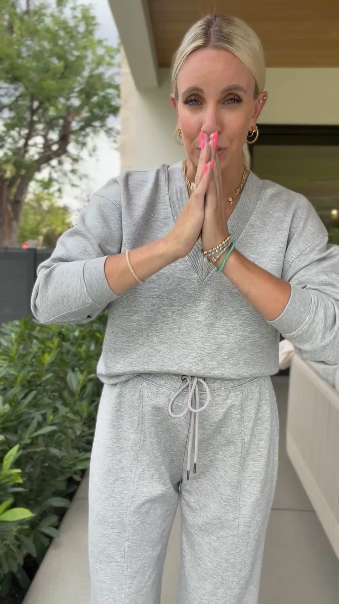 *This new scoop set is 100% with the hype! I am wearing a size small!
