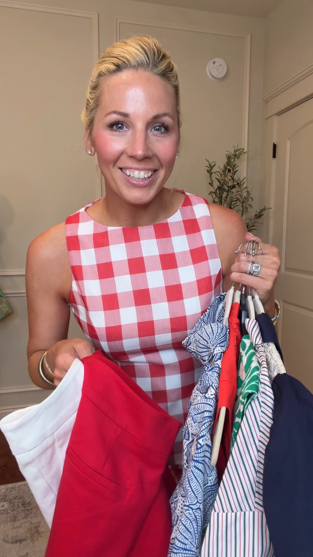 New Avara drop! I’m in my true size small in every piece! The flats run small so size up one if in between but the brown sandals run TTS! My discount code is Bobbi15 for 15% off your purchase! 

#LTKootd #LTKstorytime #LTKPetite