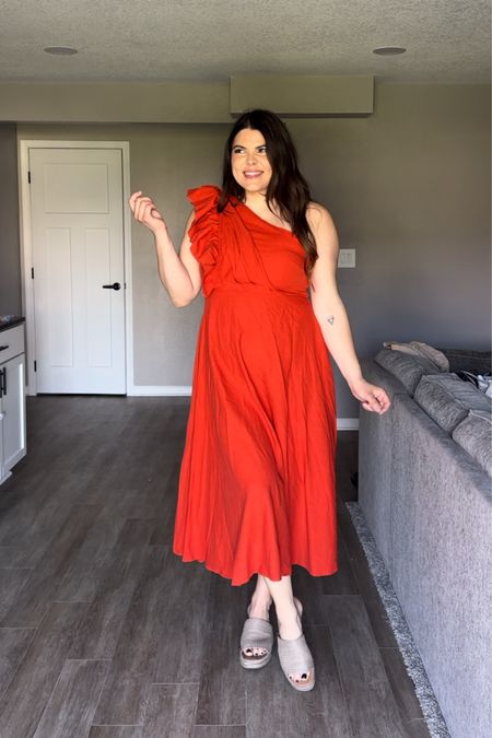 Spring dress, would be cute for a baby shower, bridal shower, wedding, brunch, winery or date night or vacation. Do you have an event this spring + you don't know what to wear? This dress is gorgeous girl and I PROMISE you you're going to get NOTHING but compliments 🤩 

Everything in this brand fits true to size, too.

I'll add this to my Itk for you to shop or

You can comment "want" and I'll get it + sizing info (even my fav Shapewear and strapless bra to you asap)

Spring wedding guest dress, MIDSIZE wedding guest dress, spring dress, formal dress size 12 #spring r hot #midsize #size12 #size14 #appleshape #weddingguest #springoutfit @showpo

#LTKFindsUnder100 #LTKWedding #LTKMidsize


#LTKParties #LTKVideo #LTKPlusSize