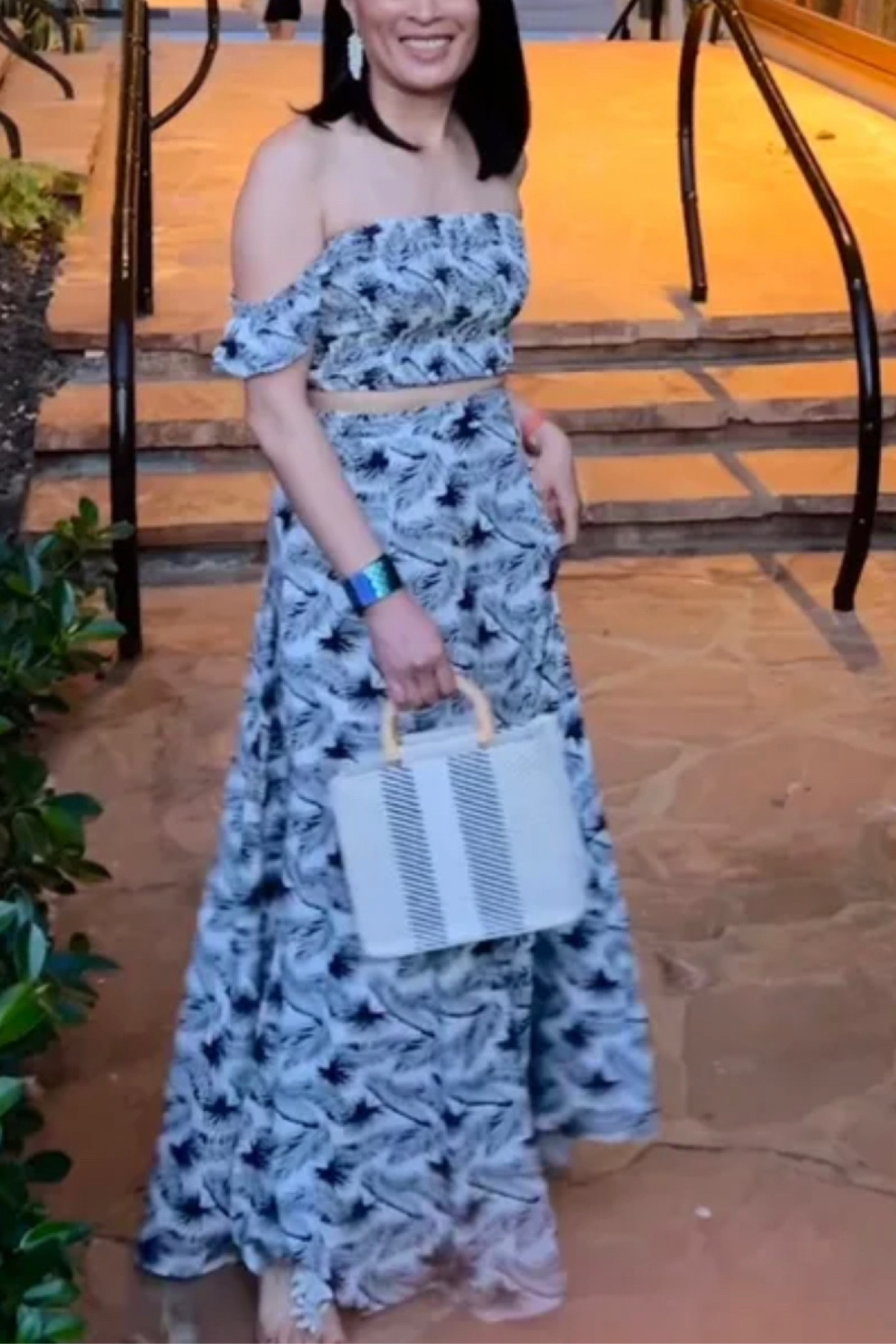 This vacation dress is so cute!

Two piece outfit, two piece dress, Hawaii vacation outfit, tropical outfit 

#LTKFind #LTKU #LTKunder100