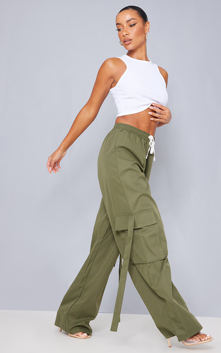 Khaki Elasticated Waist Wide Leg Cargo Pants | PrettyLittleThing US
