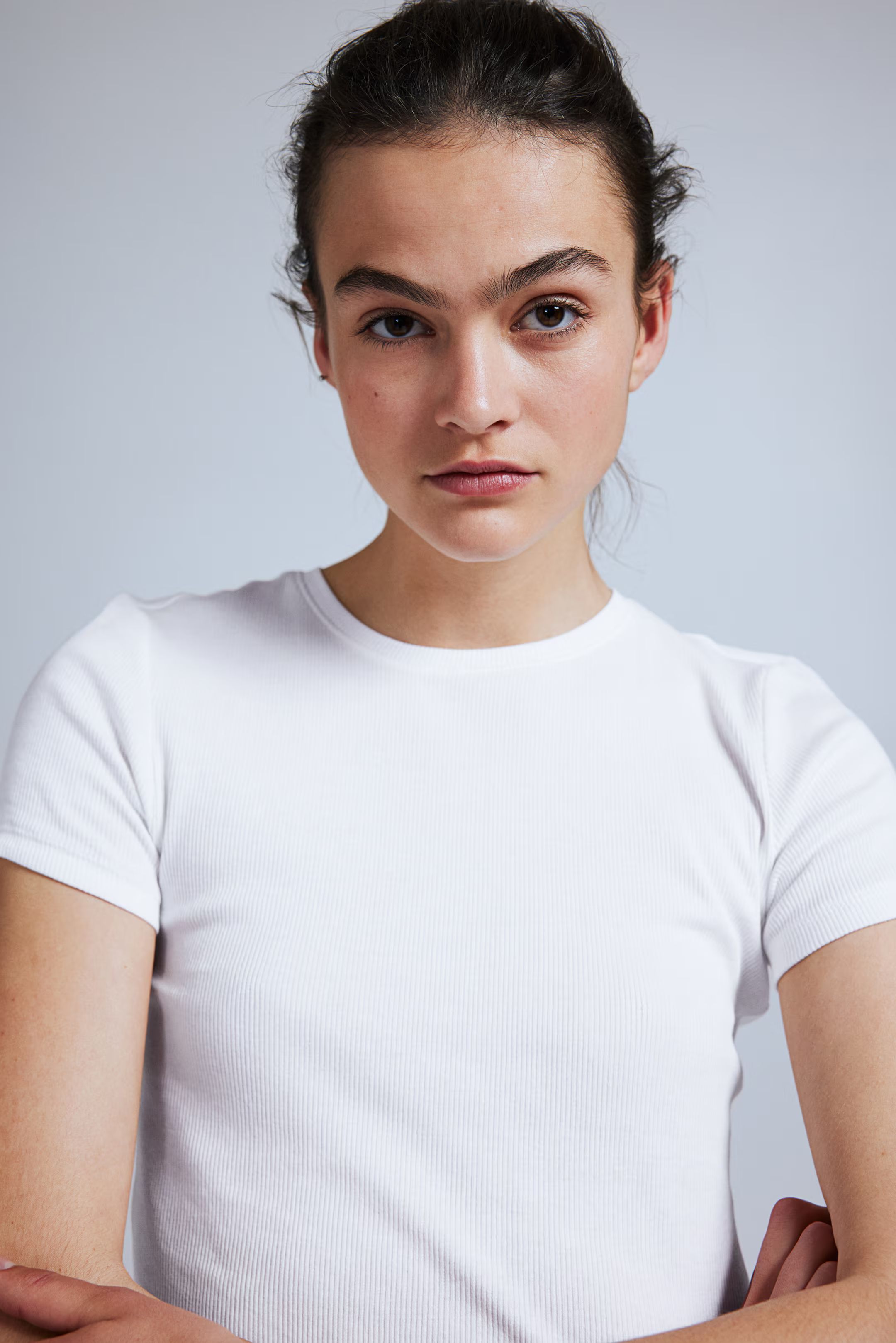 Fitted T-shirt - Round neck - Short sleeve - White - Ladies | H&M GB | H&M (UK, MY, IN, SG, PH, TW, HK)