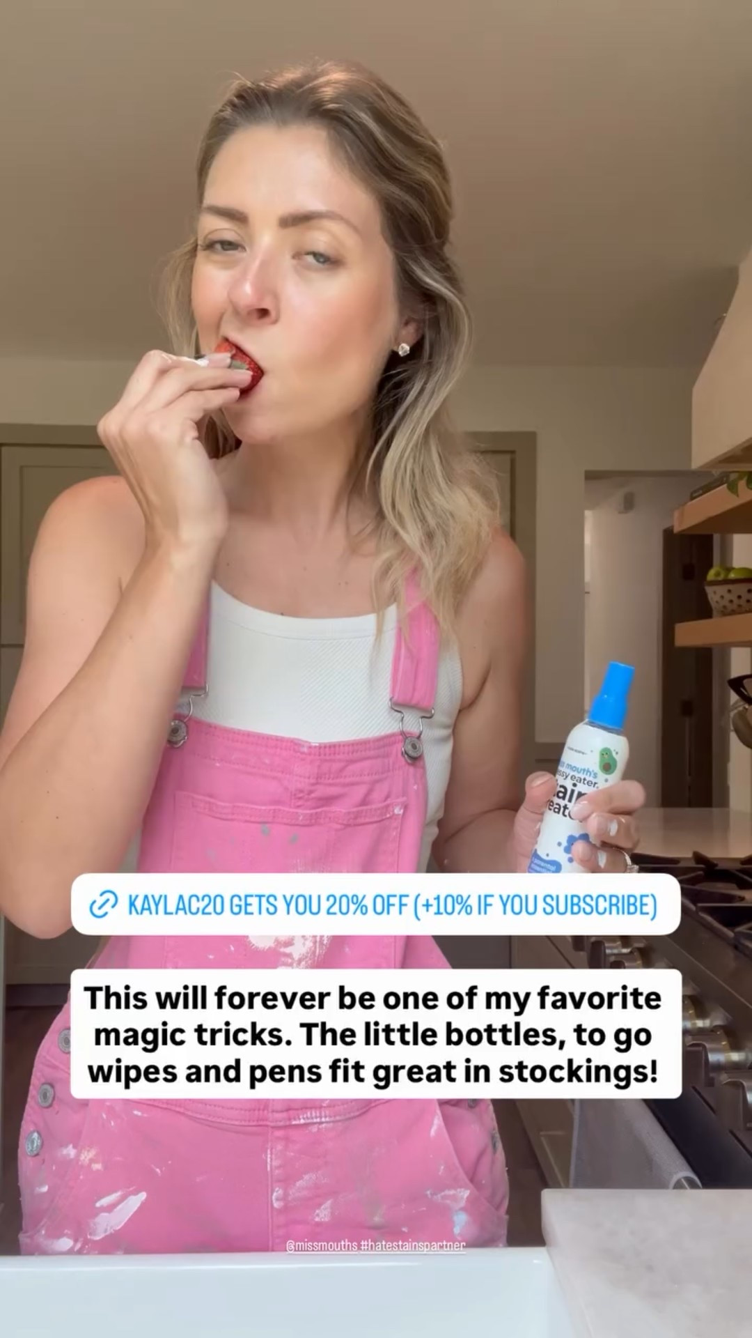 @missmouths #hatestainspartner   This will forever be one of my favorite magic tricks. The little bottles, to go wipes and pens fit great in stockings!
