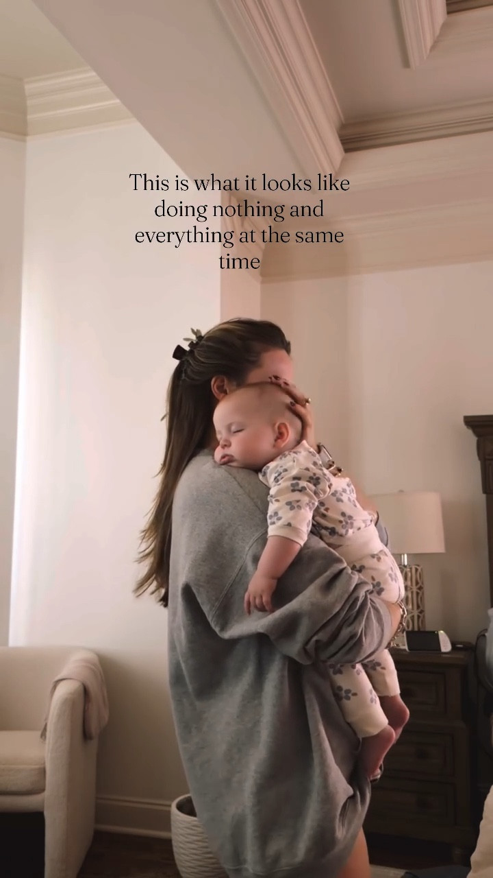 The kind of stillness that fills your heart more than anything ever could. 🥹

#motherhood #momsofinstagram #girlmom #momlifestyle #momlife #momlifebelike