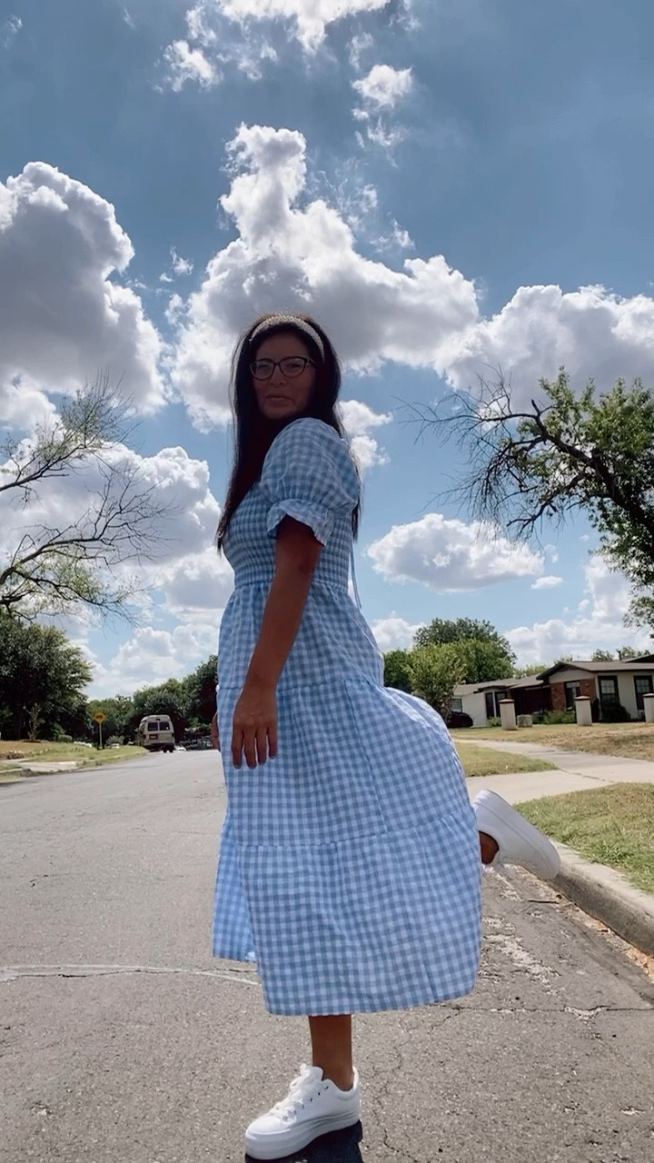 Amazon finds amazon fashion teacher fashion dresses white sneakers headbands accessory teacher style midi dresses

#LTKBacktoSchool #LTKFindsUnder50 #LTKStyleTip