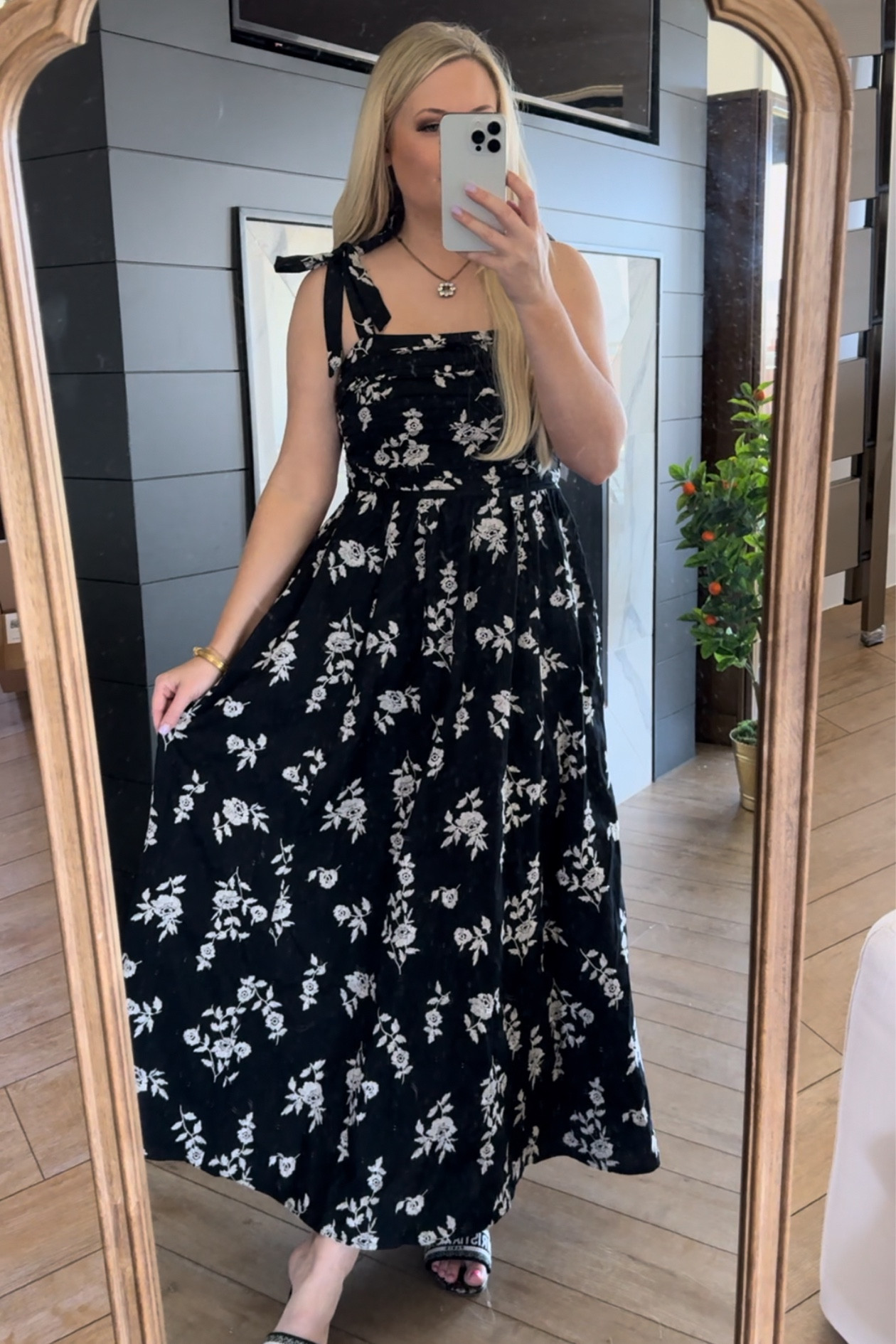 Wearing size small!

#LTKstyletip #LTKSeasonal #LTKfindsunder100