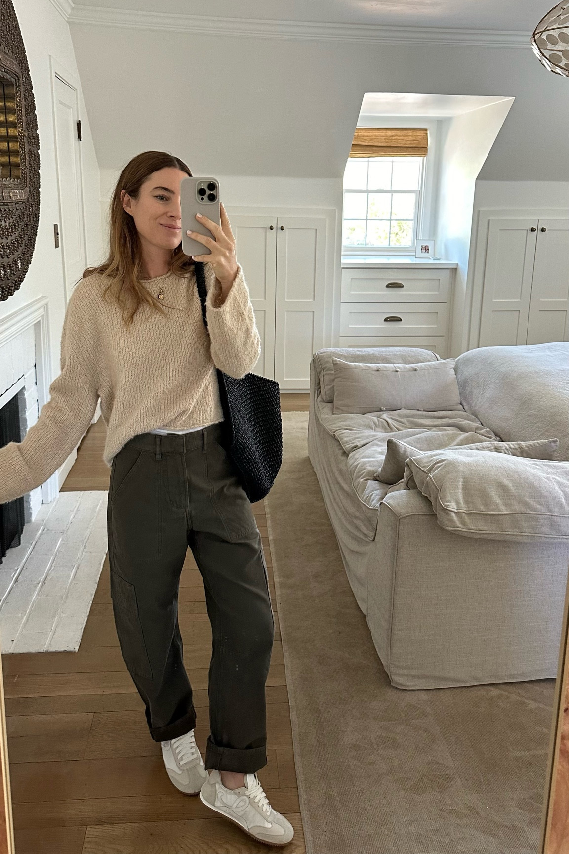 Today’s look- these Citizens cargos are so good and fit me better than anticipated (in the waist)! I sized down as usual in Citizens. 

What I’m wearing to volunteer in Willow’s Kinder class today… 