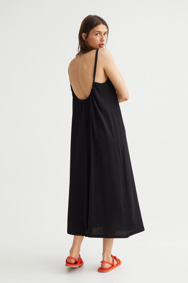 Loose-fit, calf-length dress in soft cotton jersey. Narrow shoulder straps, low-cut back, and a d... | H&M (US + CA)