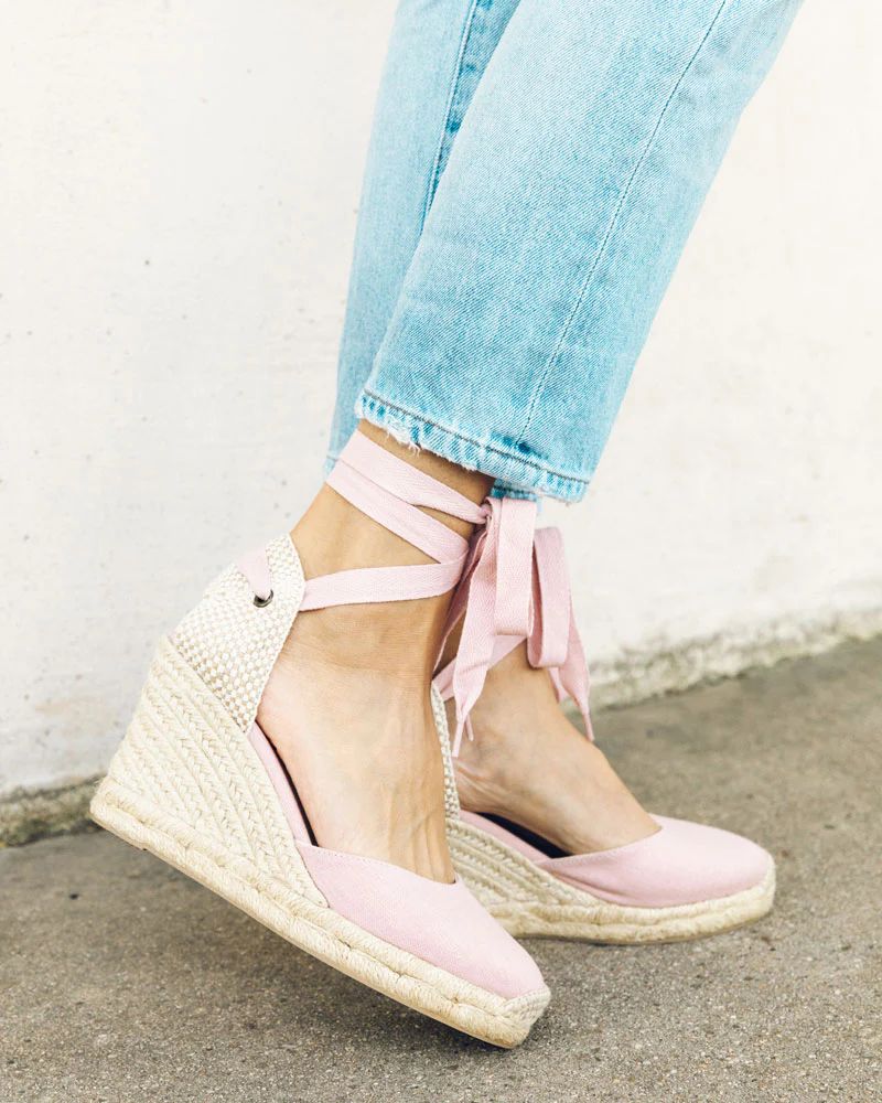 Classic 3.5" Wedge
            
              $115 | Soludos