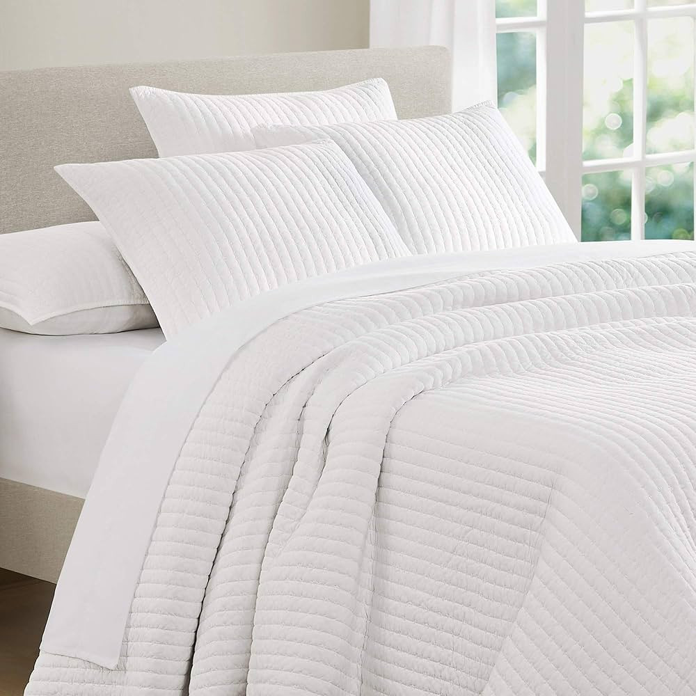SHALALA NEW YORK Reversible Quilt Set - 2 Quilted Pillow Shams and a Soft Cotton Jersey Coverlet-... | Amazon (US)