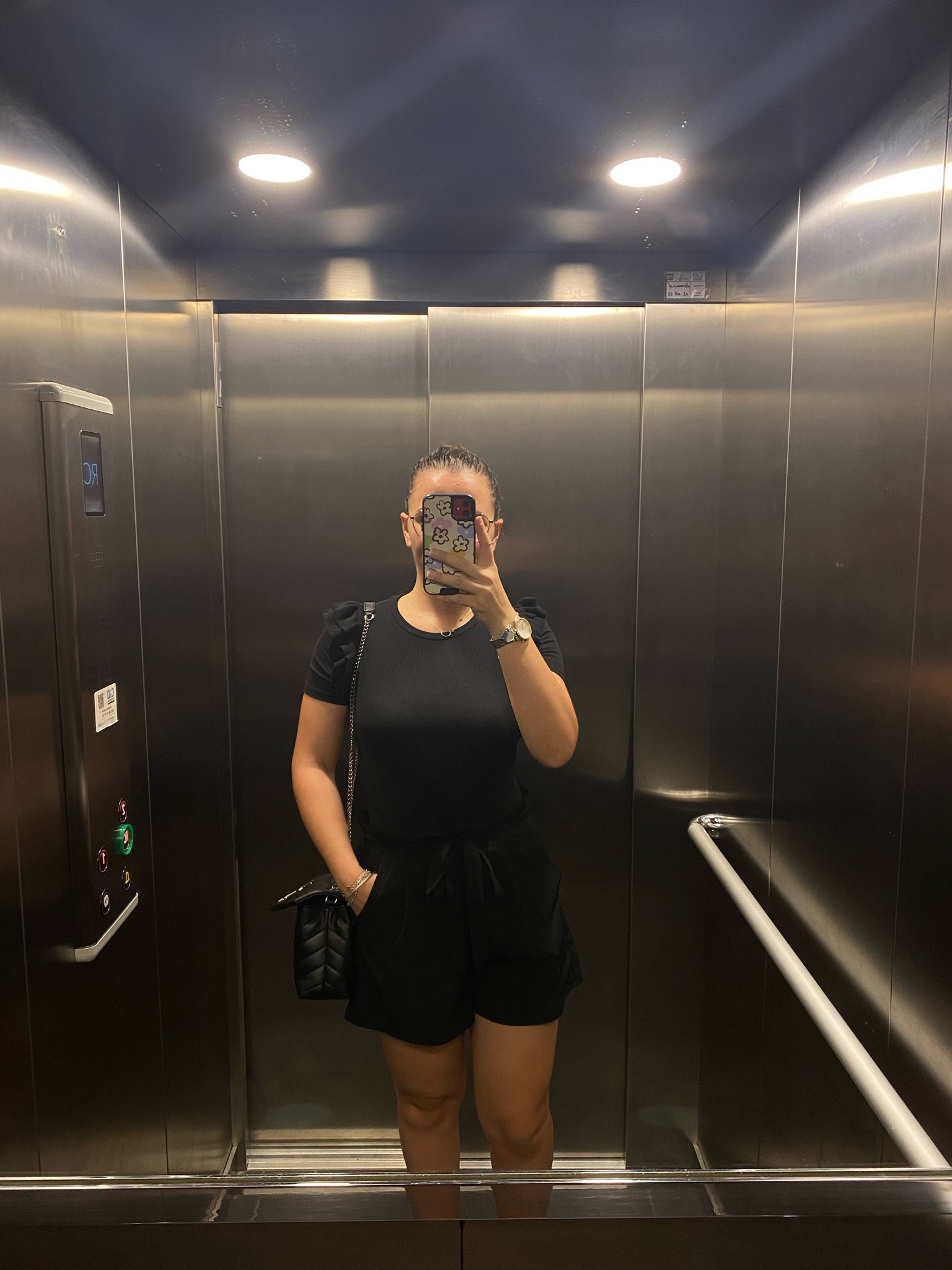 All black 🖤

#LTKSeasonal #LTKFind #LTKeurope