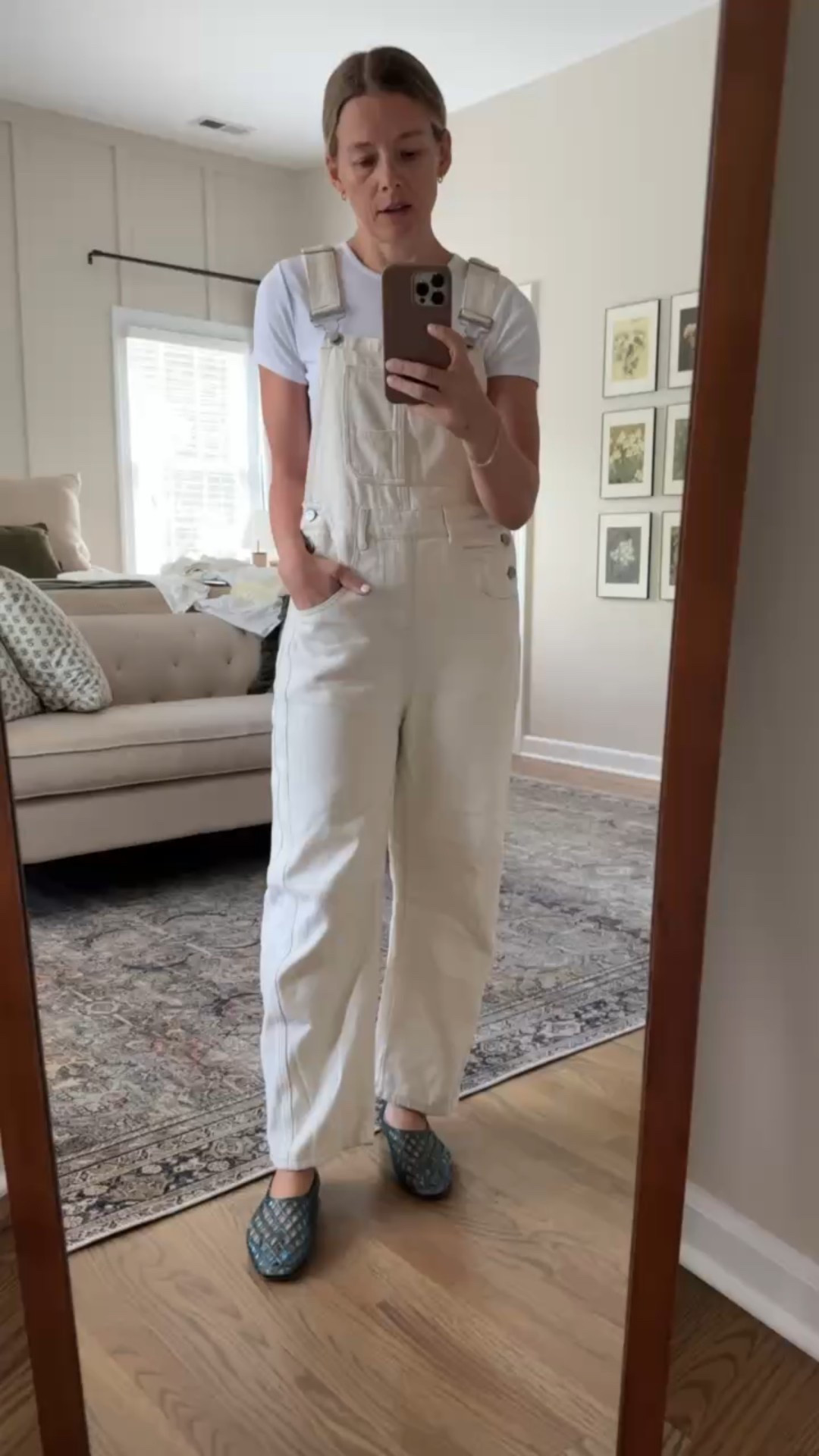 Switching up the look for overalls! Not sure how I feel about the jelly shoes with this one though…

#BackstreetBoys2025 #LTKfashion 

#LTKFindsUnder50